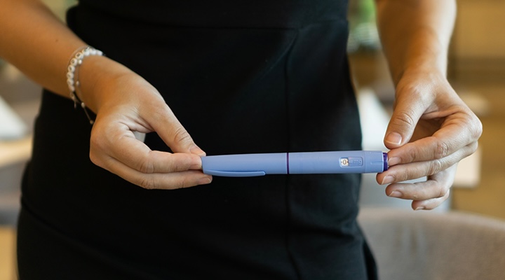 can you take zofran with glp 1 Is it appropriate to initiate ondansetron (Zofran) for a short course when  an adult patient starts or has dose changes of a GLP‑1 receptor agonist to  prevent nausea?