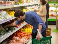 Retail spending falls, price pressures rise in post-Iran squeeze